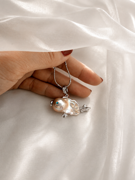 Handmade Artistic Baroque Pearl Necklace-Fish
